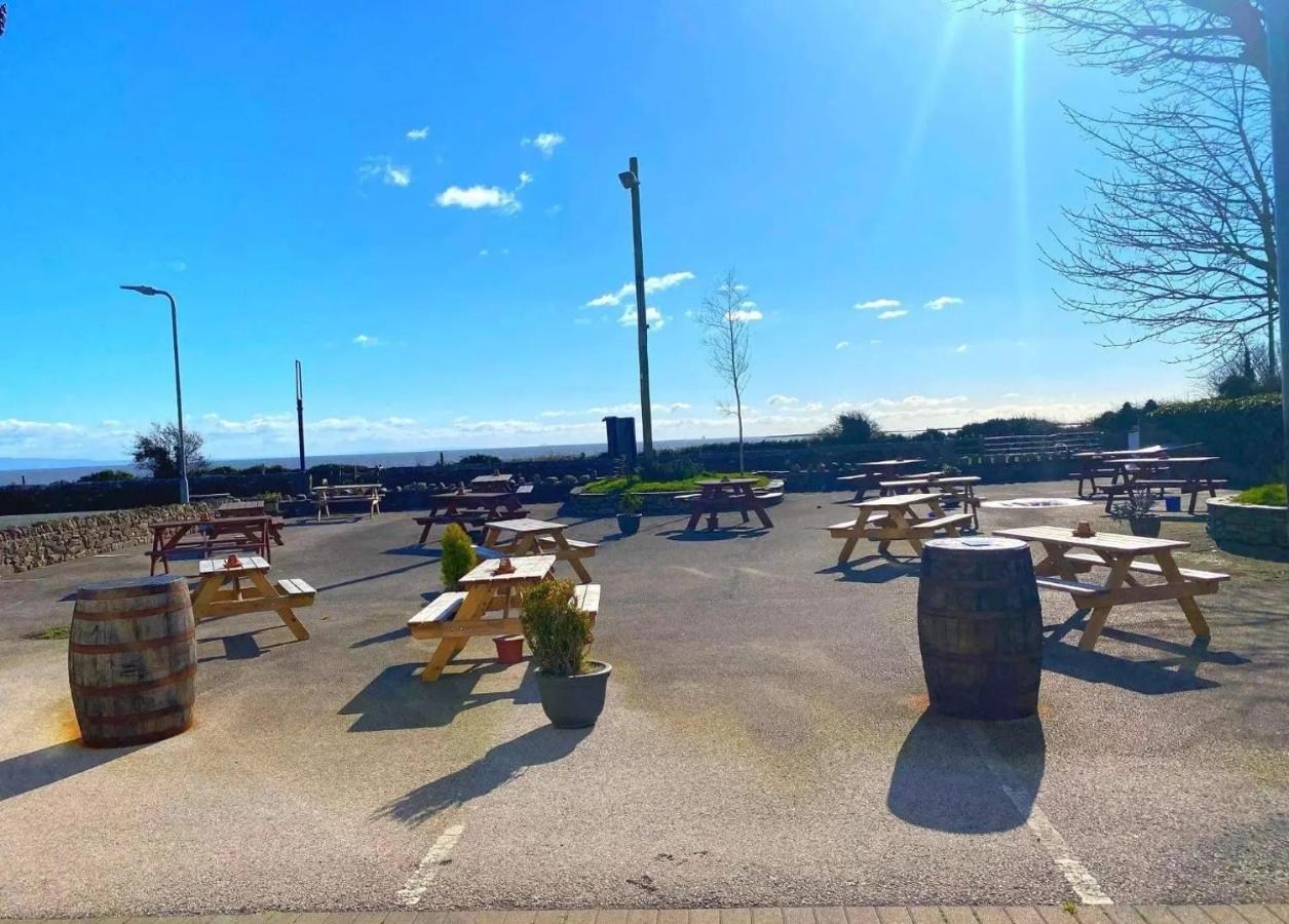 Clarkes Hotel Barrow In Furness מראה חיצוני תמונה