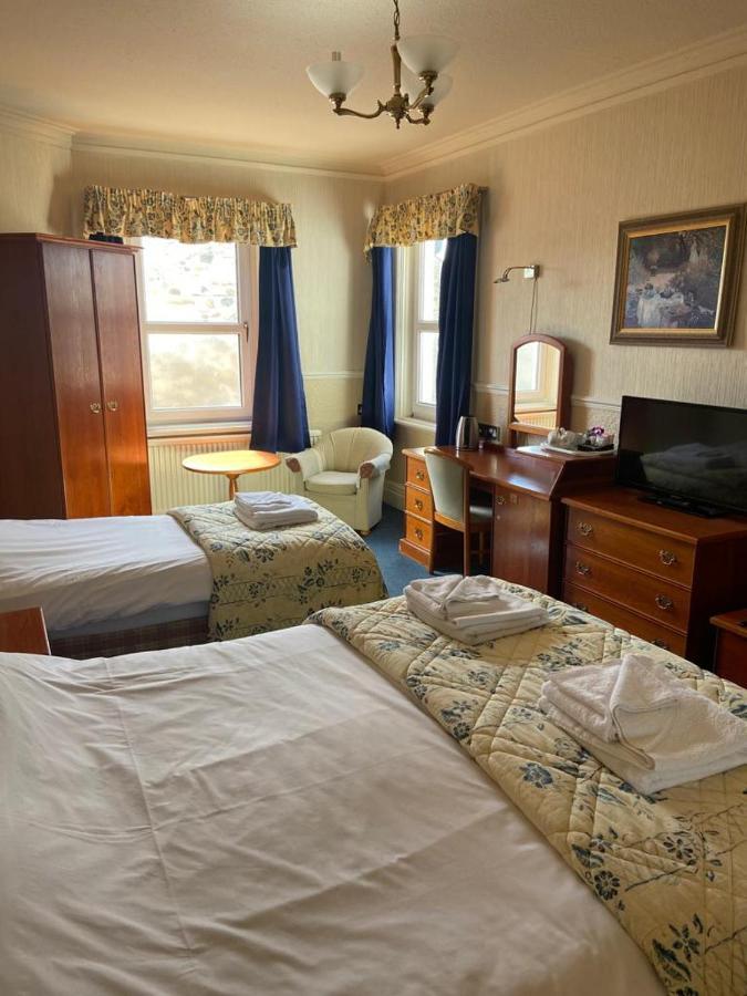 Clarkes Hotel Barrow In Furness מראה חיצוני תמונה