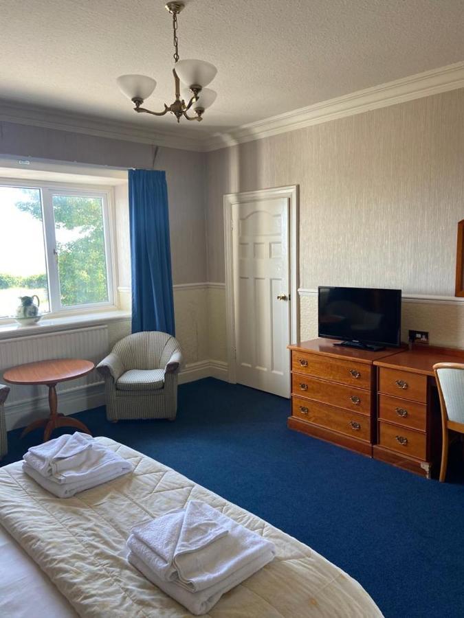 Clarkes Hotel Barrow In Furness מראה חיצוני תמונה